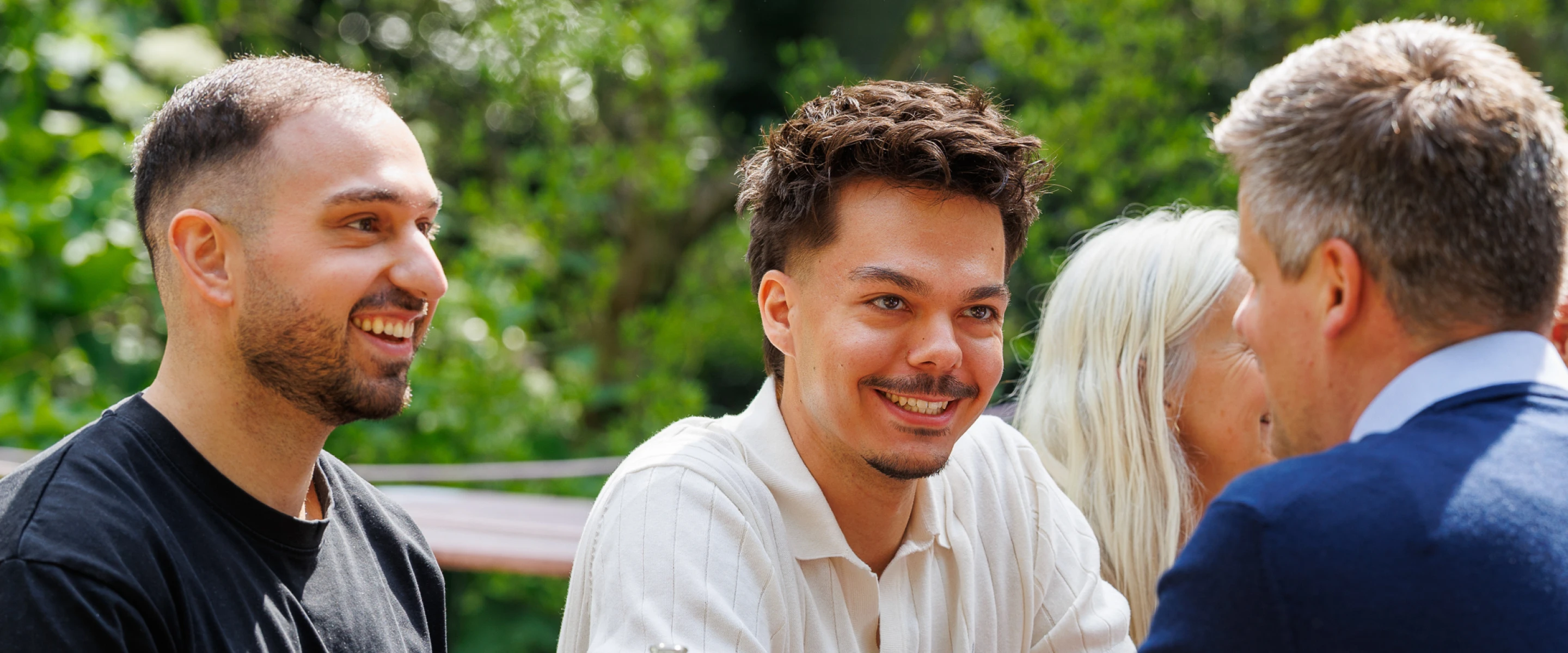 Gespräch unter HDC-Teammitgliedern